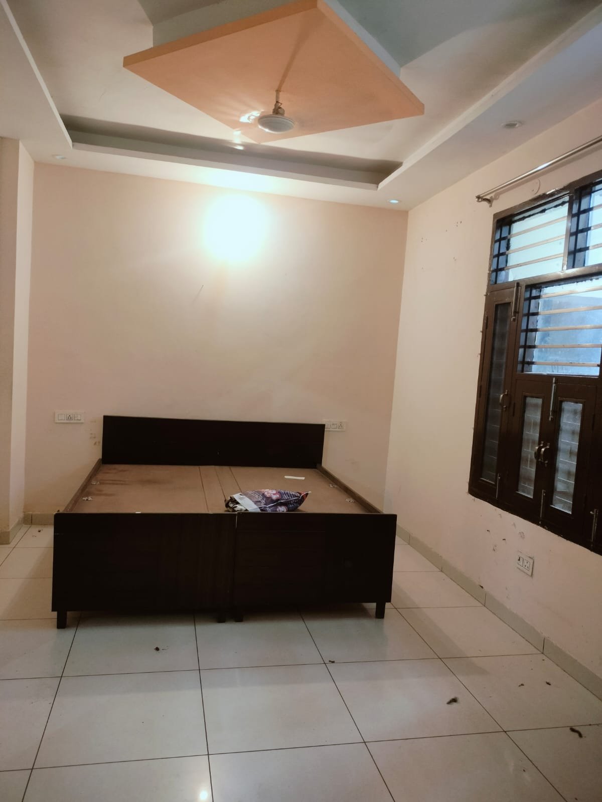 Ground floor available for rent in srishti avenue dhakoli zirakpur